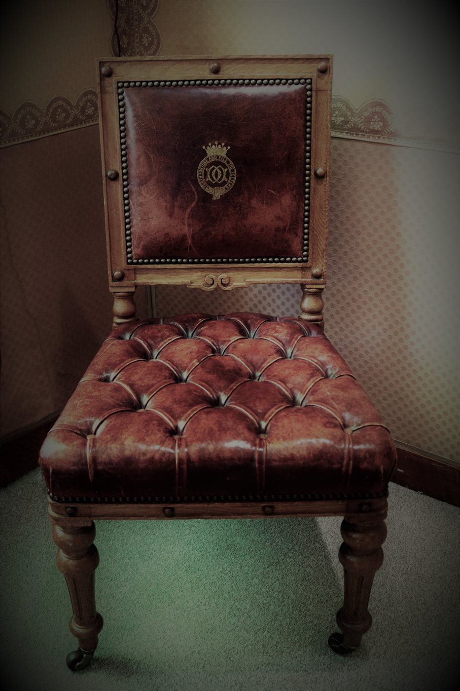 כיסא בארמון בגוון ברולסקי 3822 -5